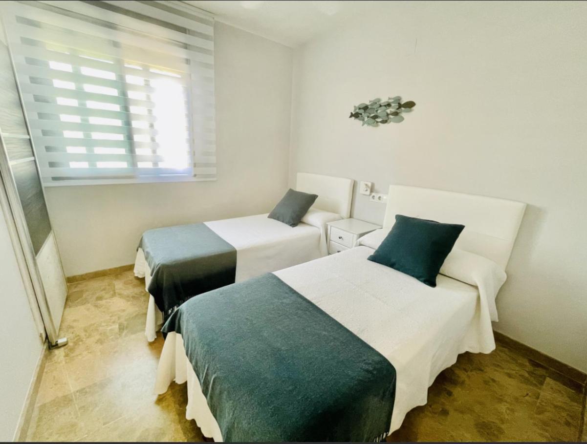 Apartamento Playa De Poniente Benidorm - Torre Dos Calas ภายนอก รูปภาพ